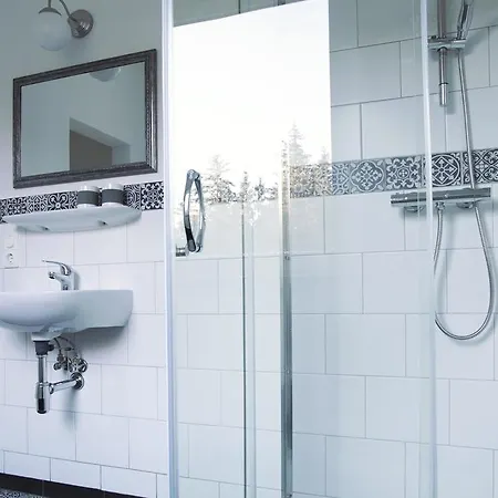 ゲストハウス Viriditas 3*