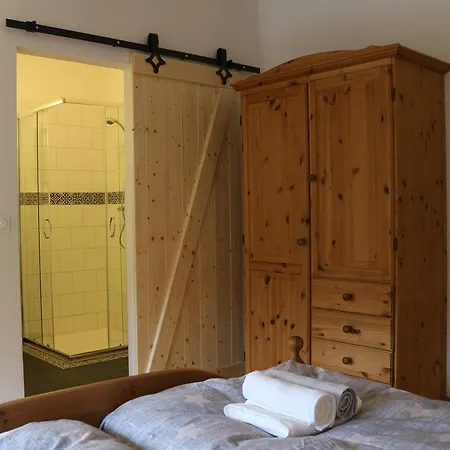 ゲストハウス Viriditas エルビンガーオーデ